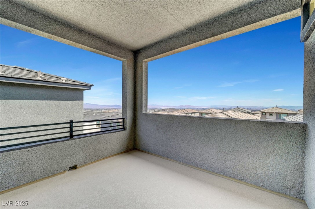 1586 Crested Eagle Street