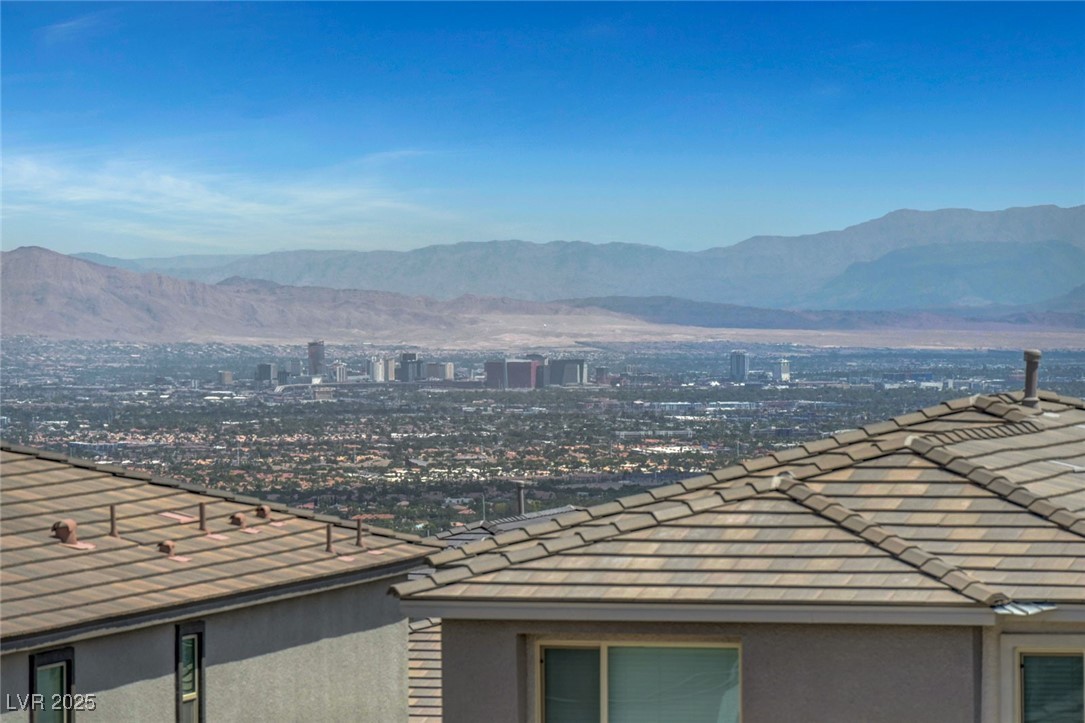 1586 Crested Eagle Street