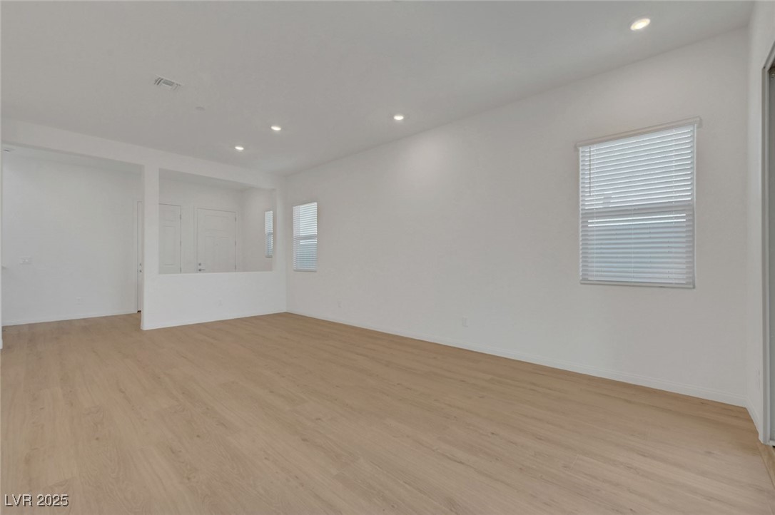 1586 Crested Eagle Street