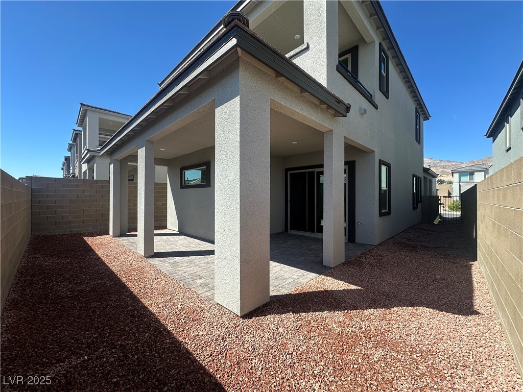 1586 Crested Eagle Street