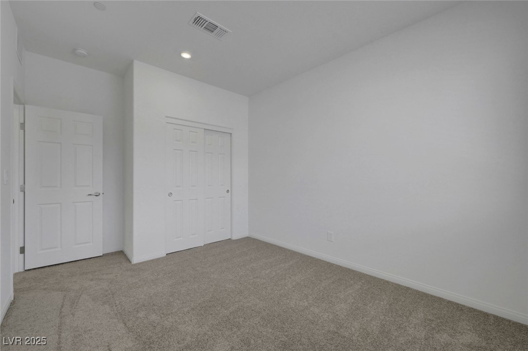 1586 Crested Eagle Street