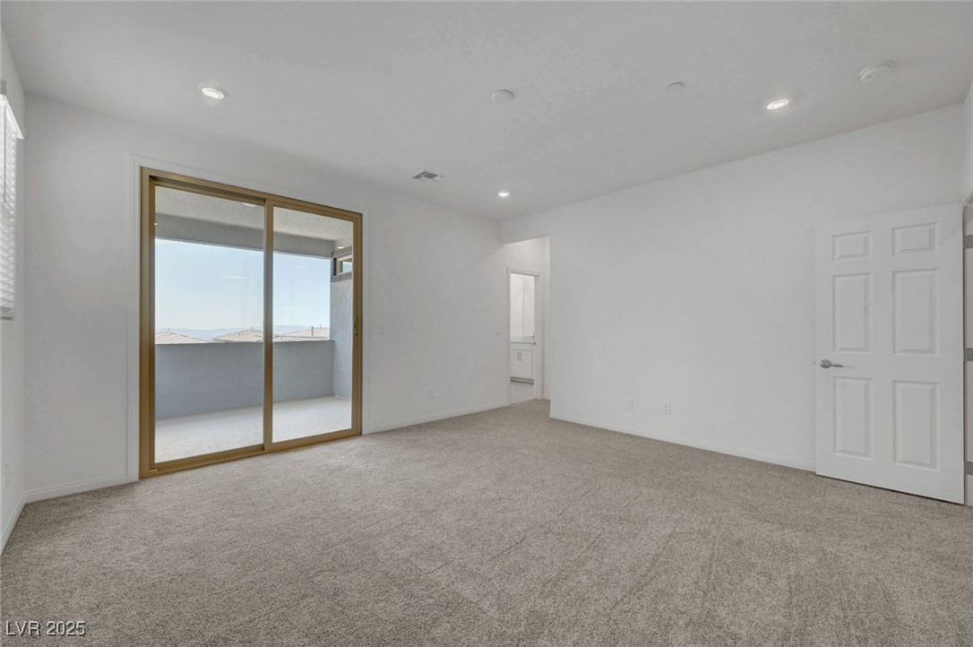 1586 Crested Eagle Street