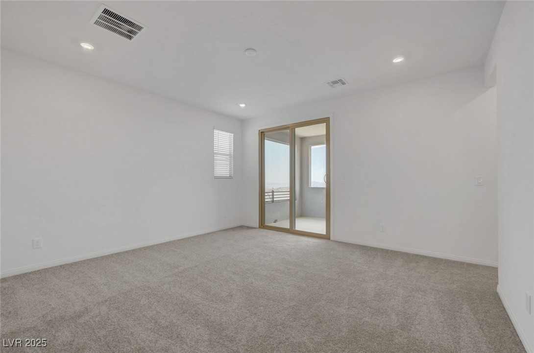 1586 Crested Eagle Street