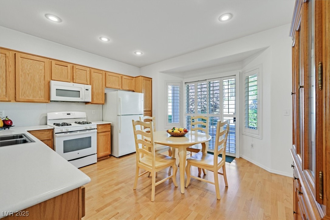 2790 Meadow Park Avenue