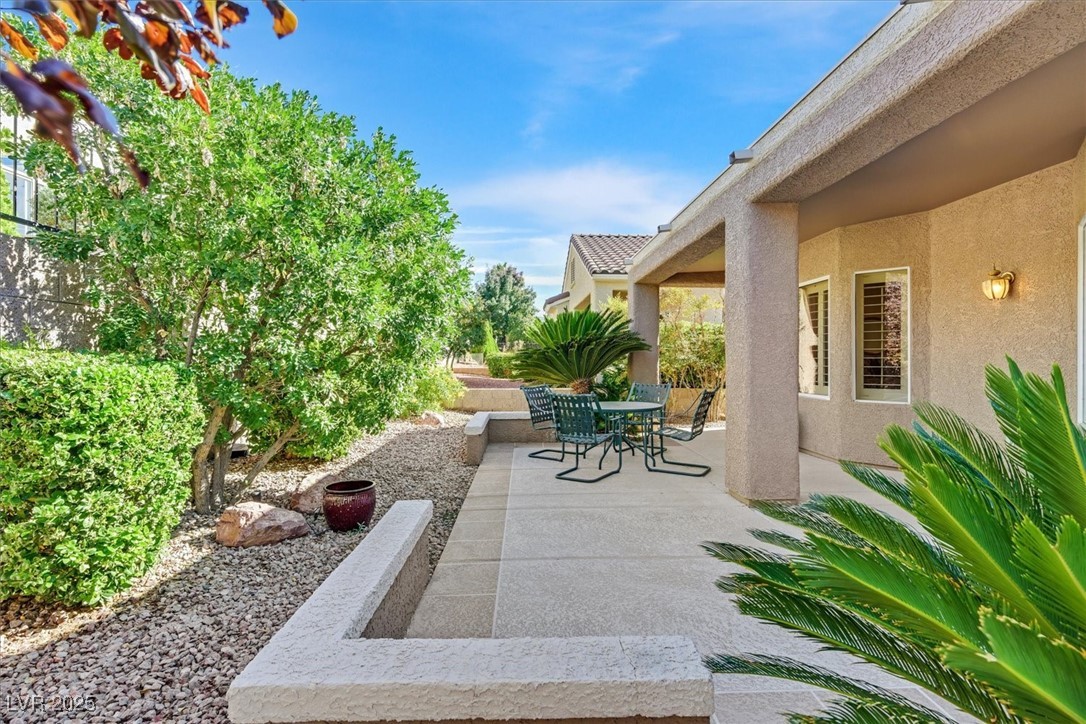 2790 Meadow Park Avenue