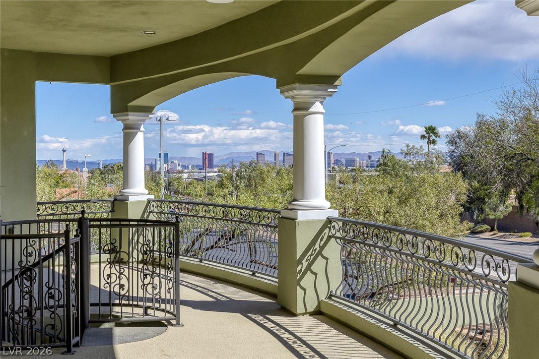 2280 Villefort Court