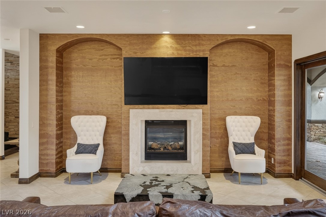 9325 Canyon Classic Drive