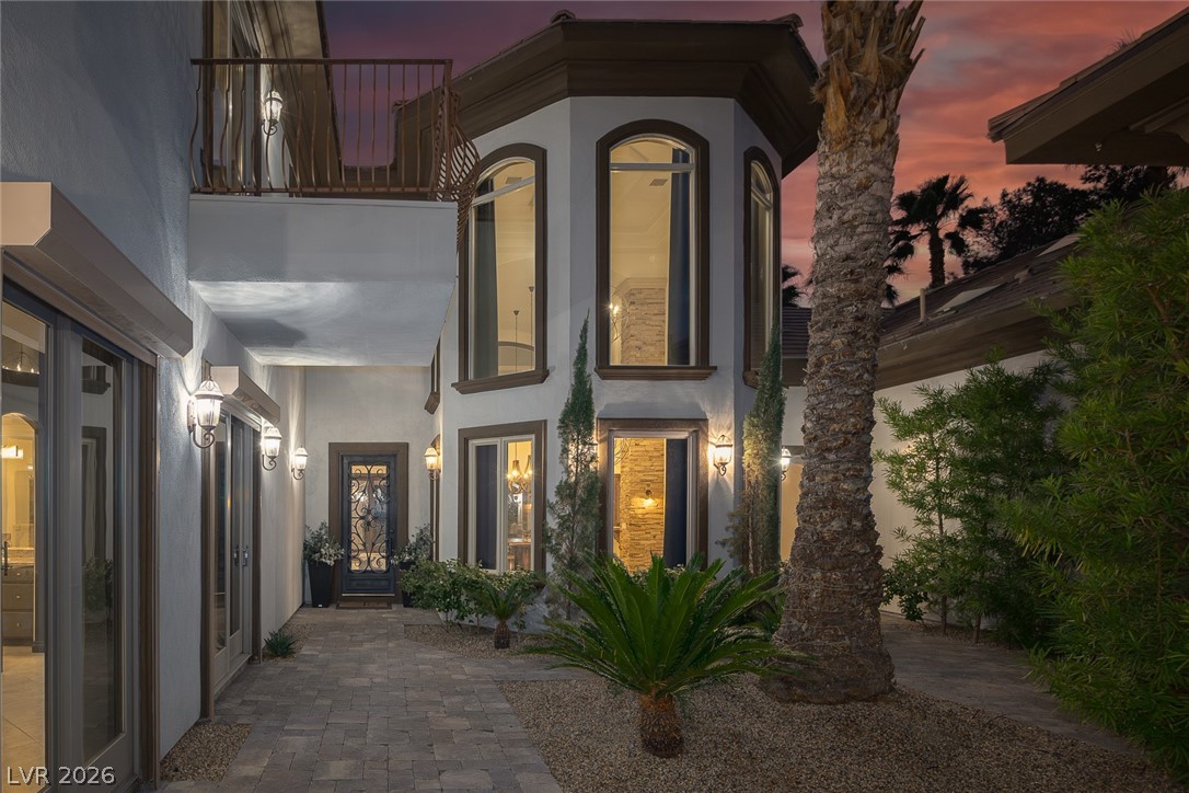 9325 Canyon Classic Drive