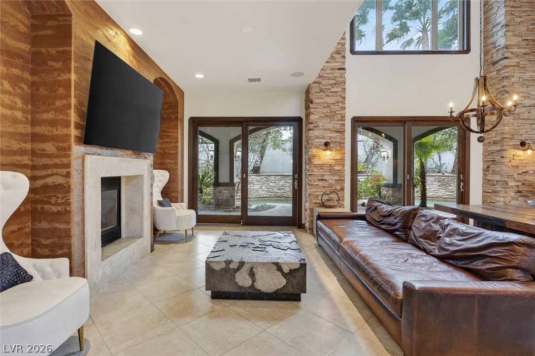 9325 Canyon Classic Drive