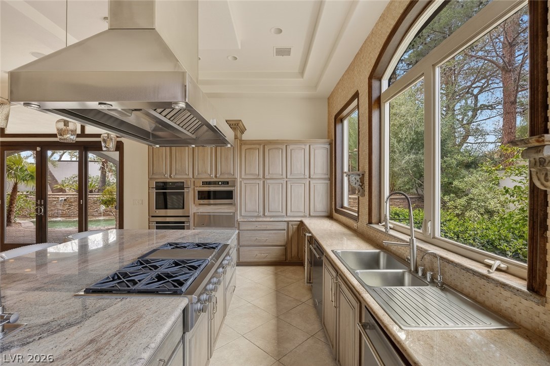 9325 Canyon Classic Drive