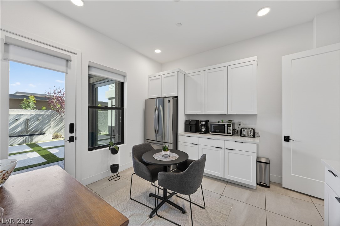 12637 Penfield Avenue