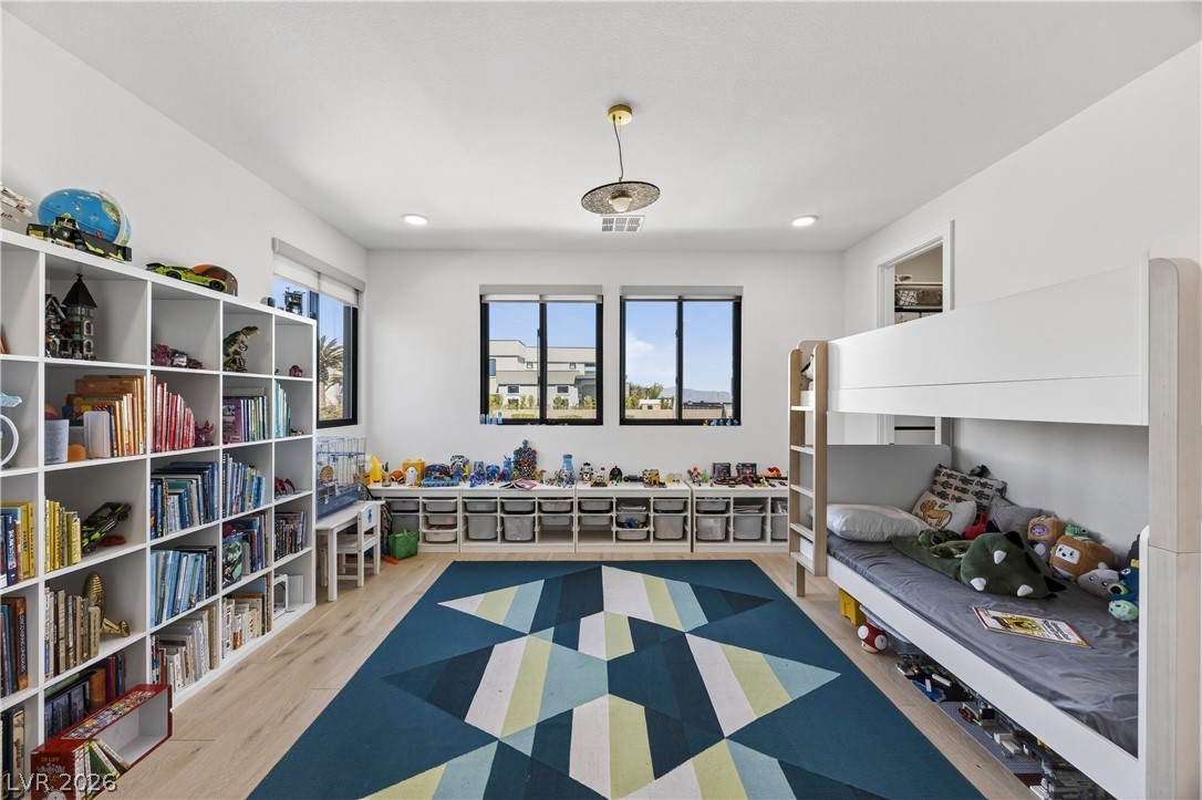 12637 Penfield Avenue