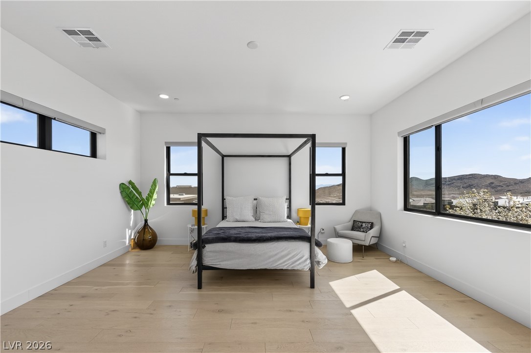 12637 Penfield Avenue