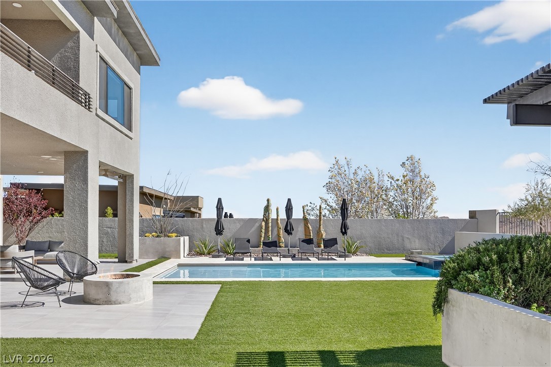 12637 Penfield Avenue