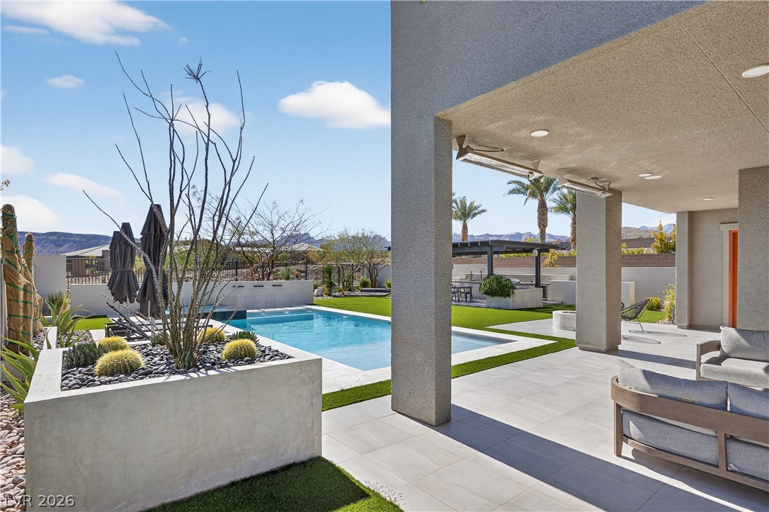 12637 Penfield Avenue