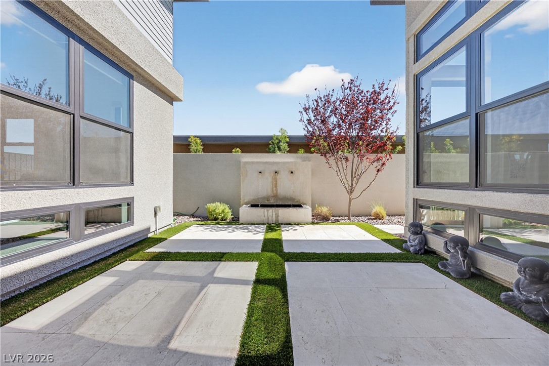 12637 Penfield Avenue