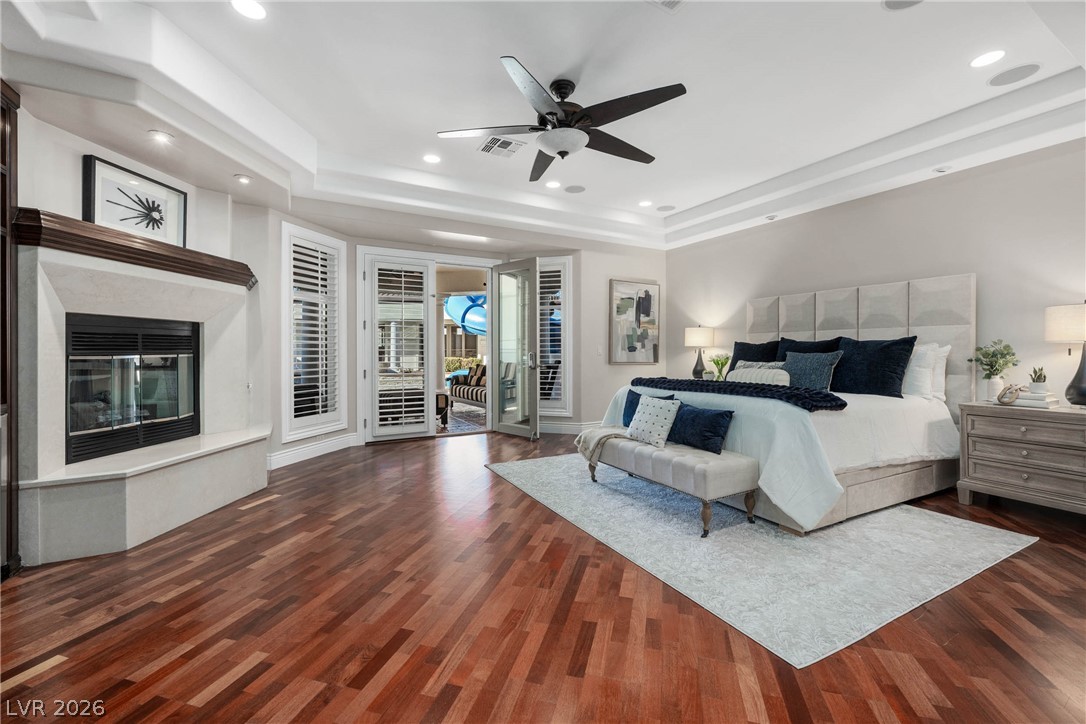 7440 Oak Grove Avenue