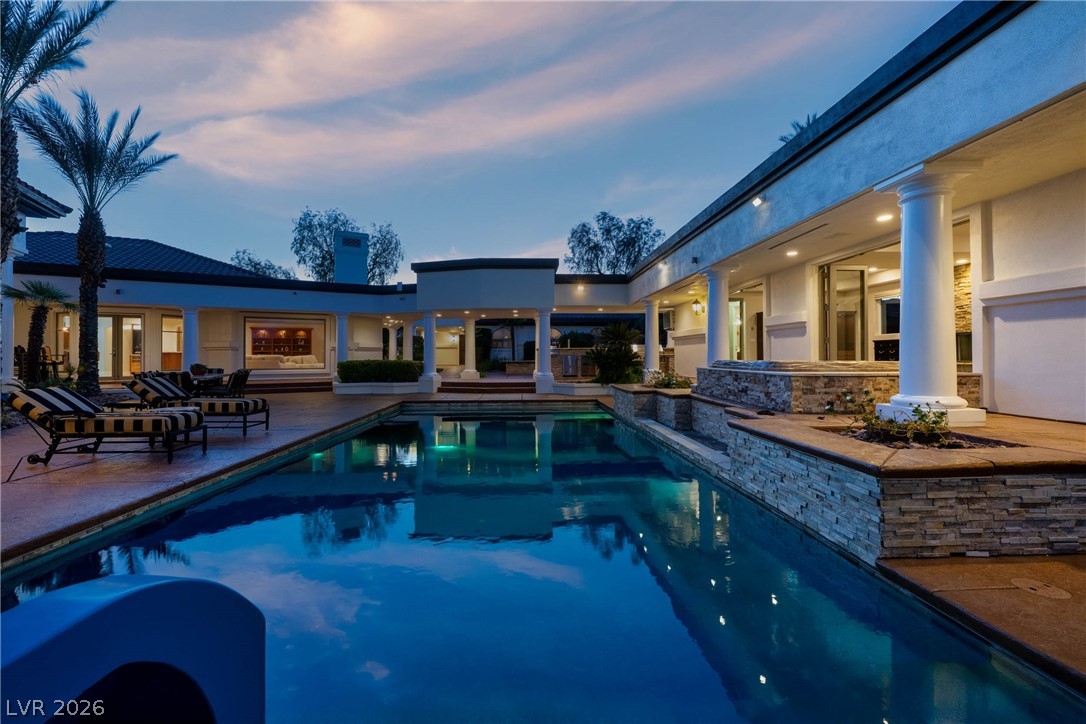 7440 Oak Grove Avenue