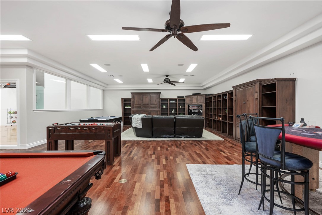 7440 Oak Grove Avenue