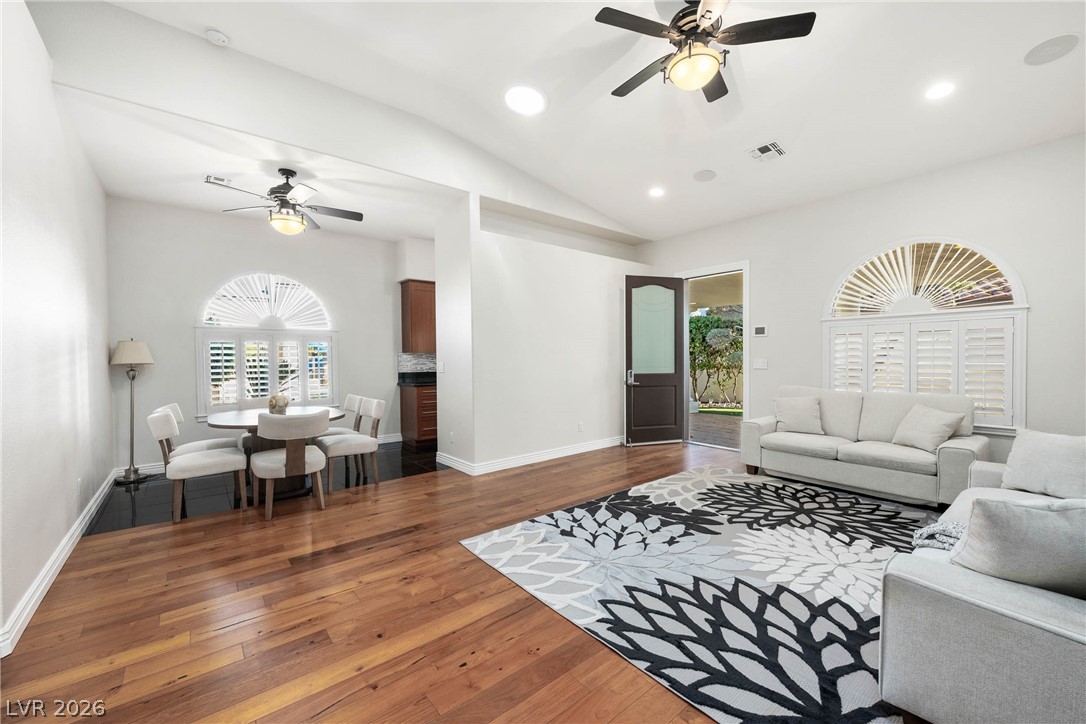 7440 Oak Grove Avenue