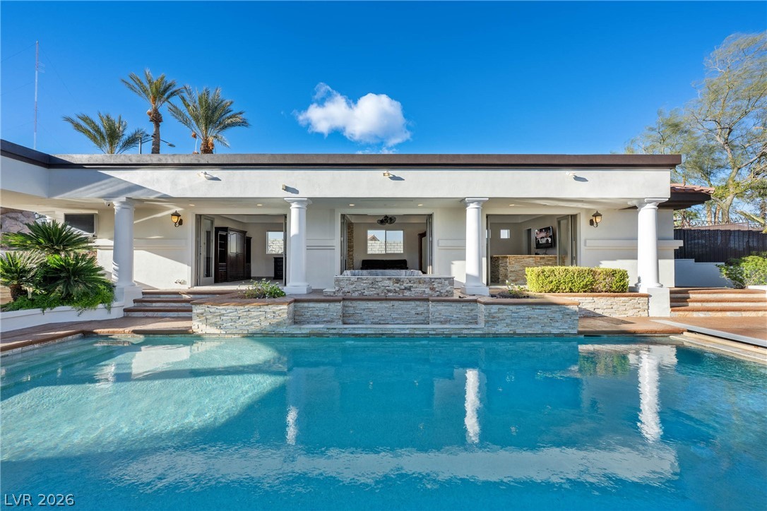 7440 Oak Grove Avenue