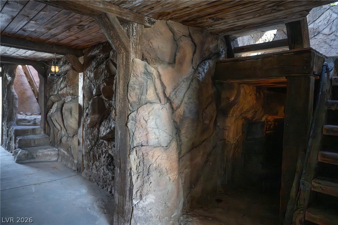 7440 Oak Grove Avenue