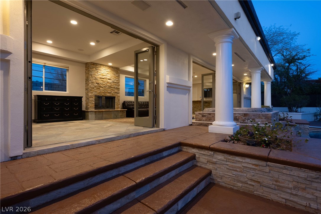 7440 Oak Grove Avenue