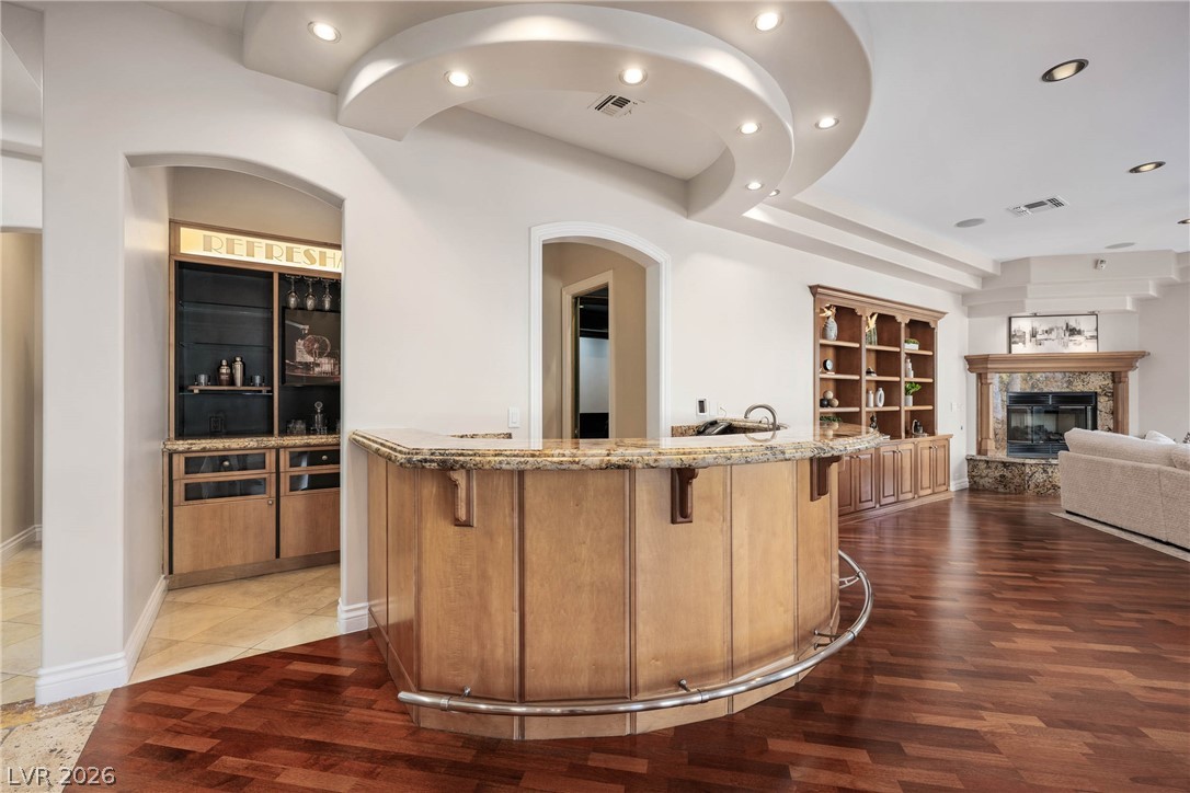 7440 Oak Grove Avenue