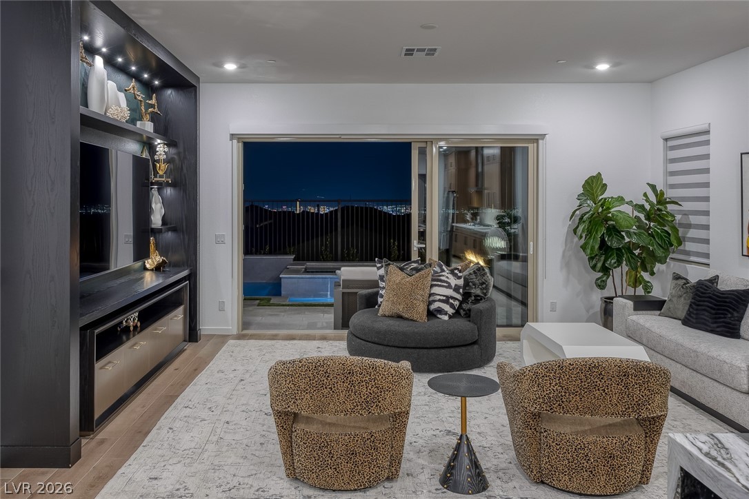 108 Southern Peach Street