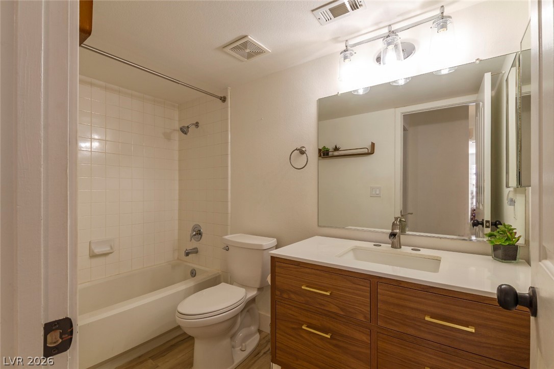 5525 Red Bluff Drive