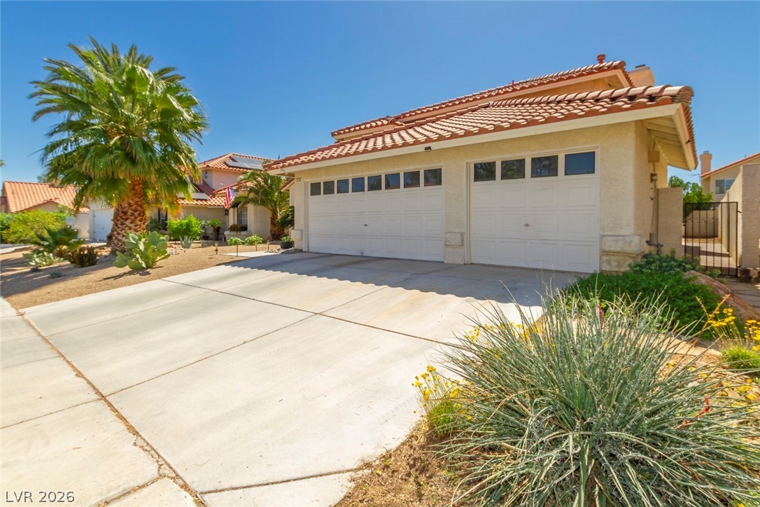 5525 Red Bluff Drive