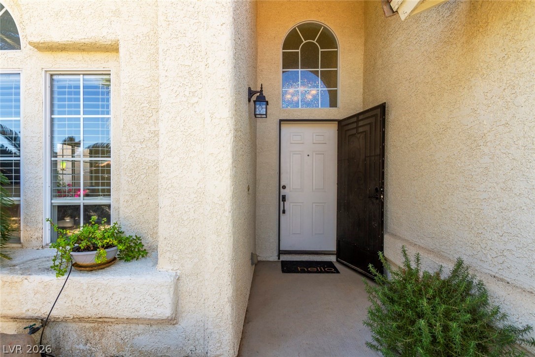 5525 Red Bluff Drive