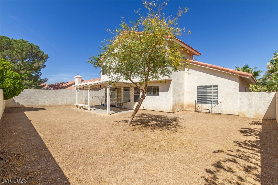 5525 Red Bluff Drive