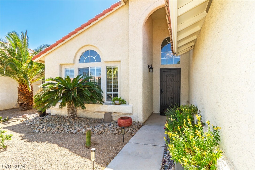 5525 Red Bluff Drive