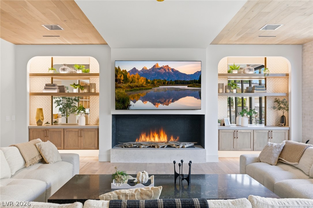 2401 Driftwood Drive