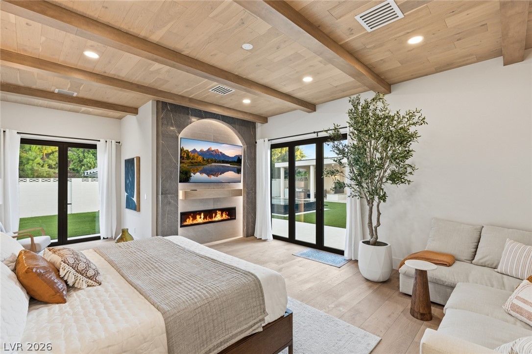 2401 Driftwood Drive