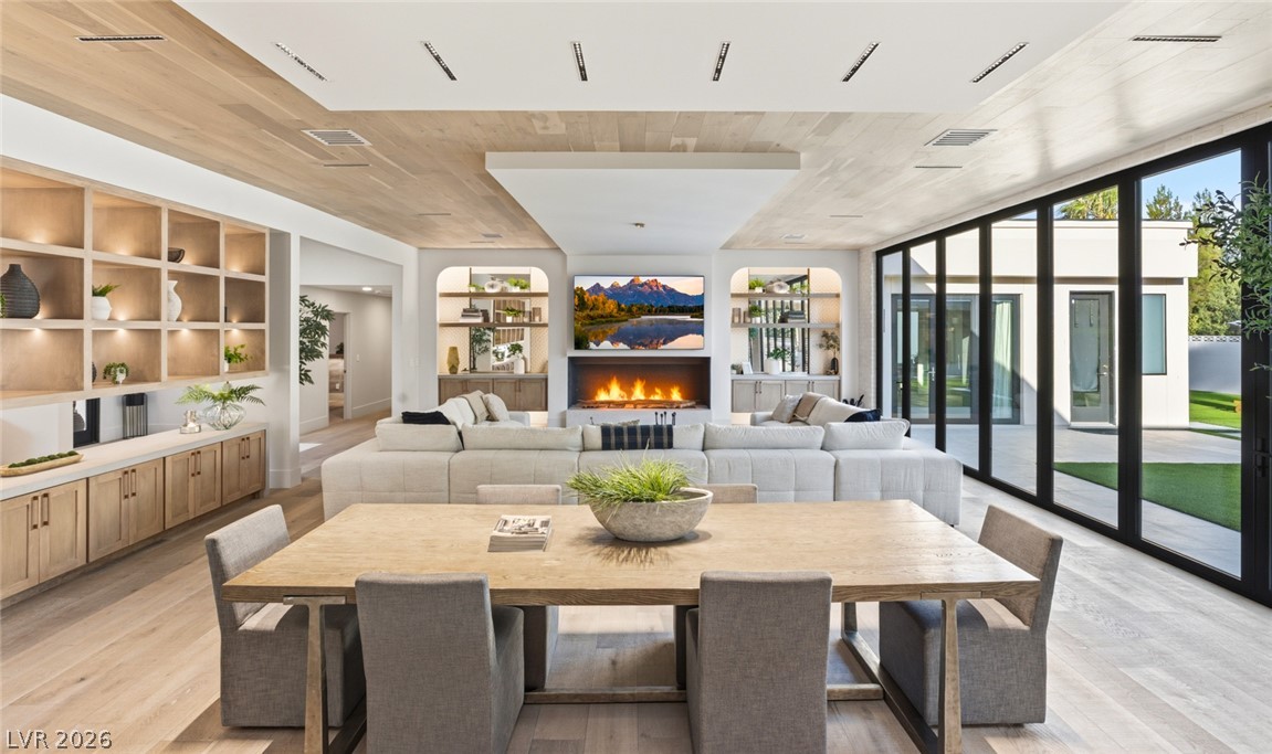 2401 Driftwood Drive