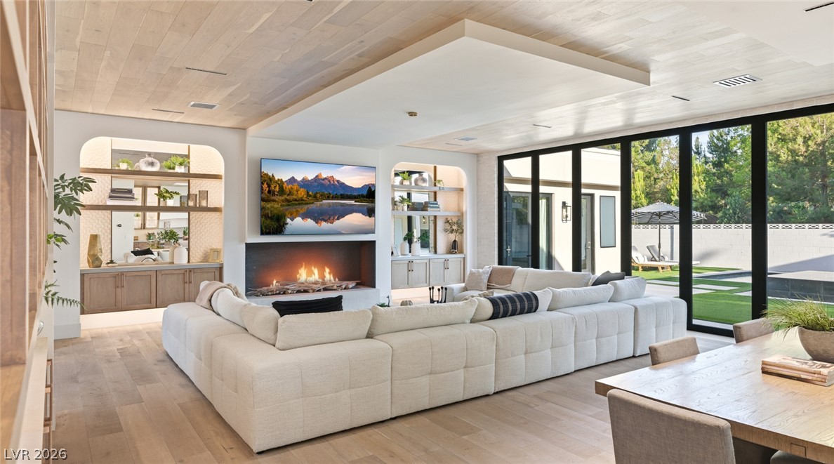 2401 Driftwood Drive