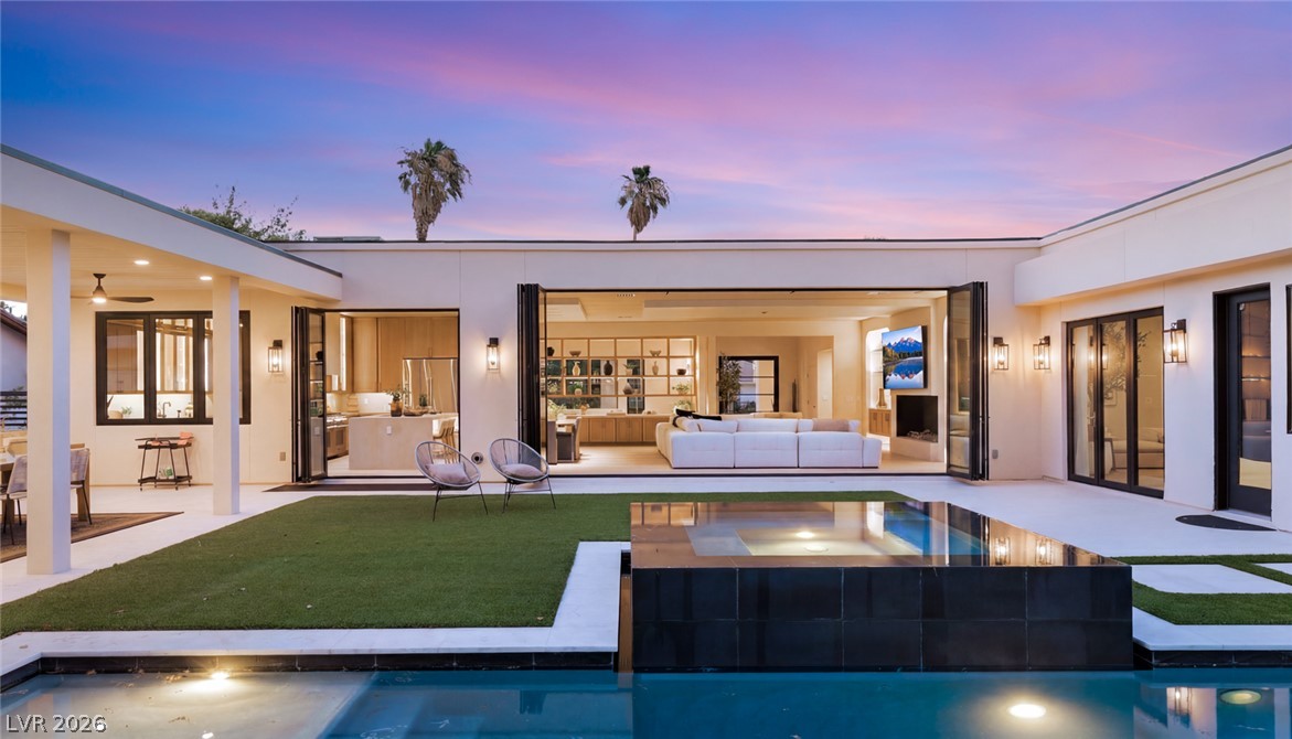2401 Driftwood Drive