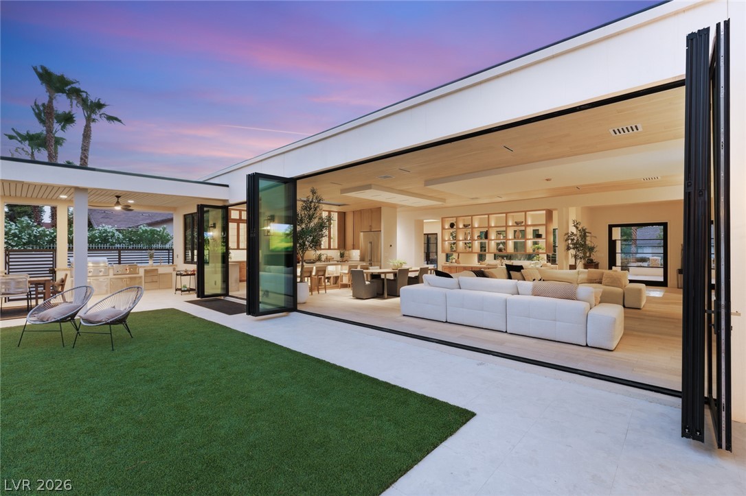 2401 Driftwood Drive