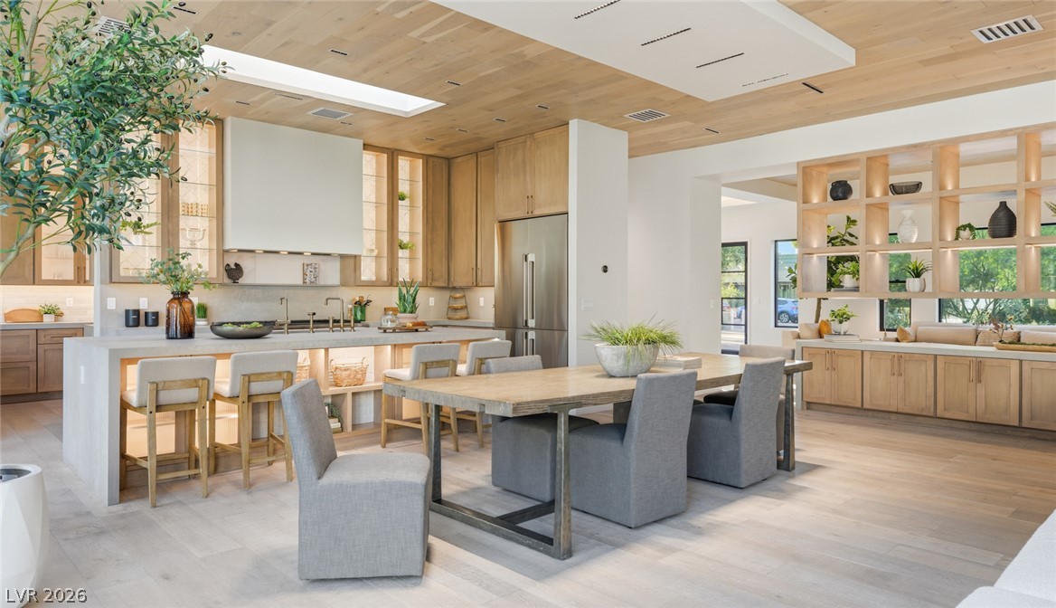 2401 Driftwood Drive