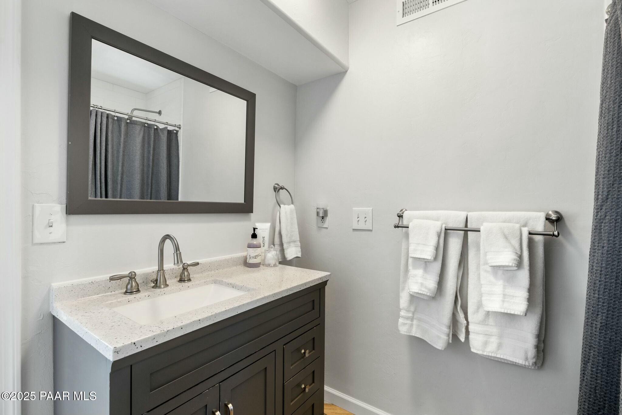 4975 E North Star Mine Road