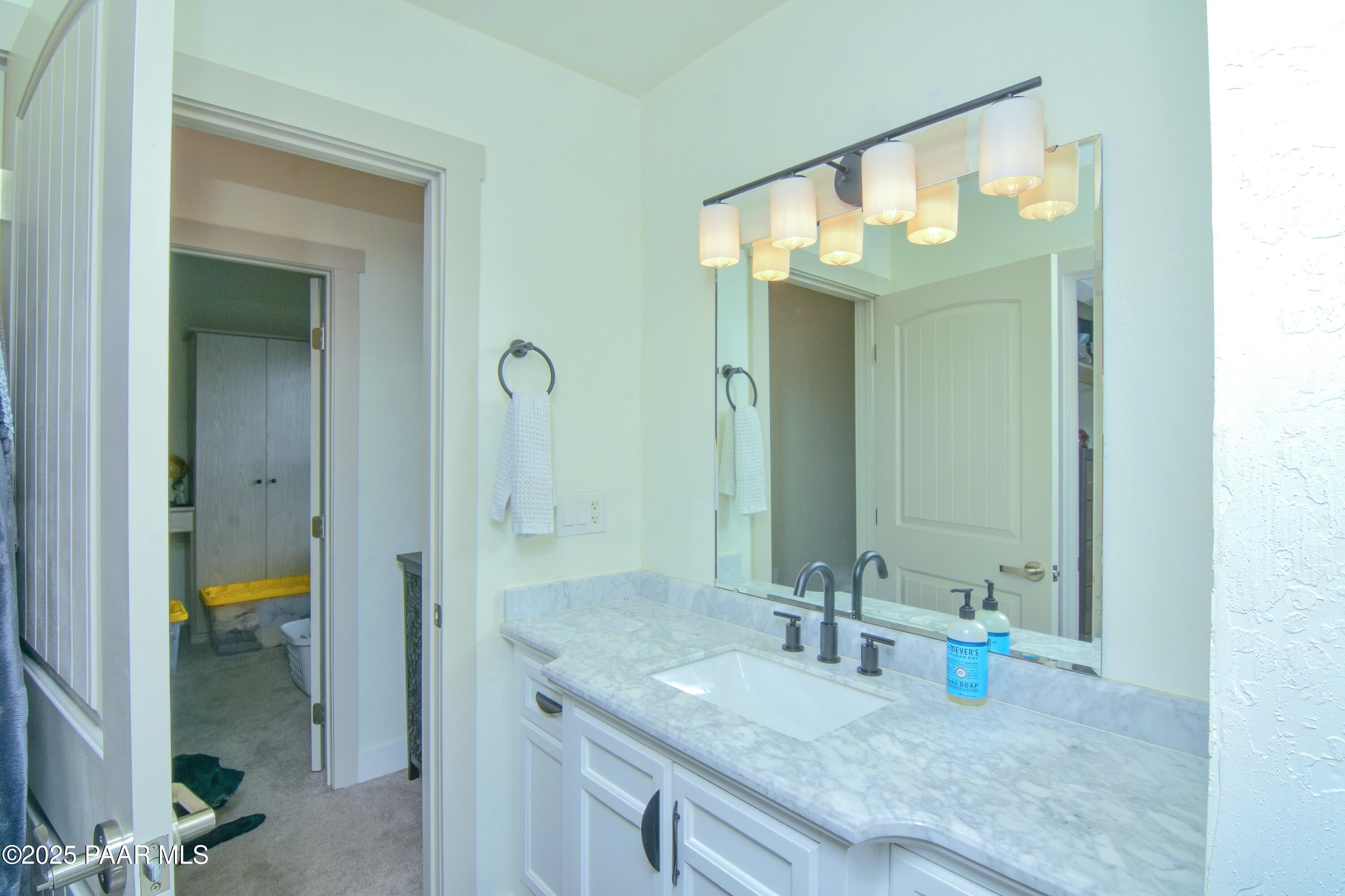 229 Creekside Circle Unit: 15a