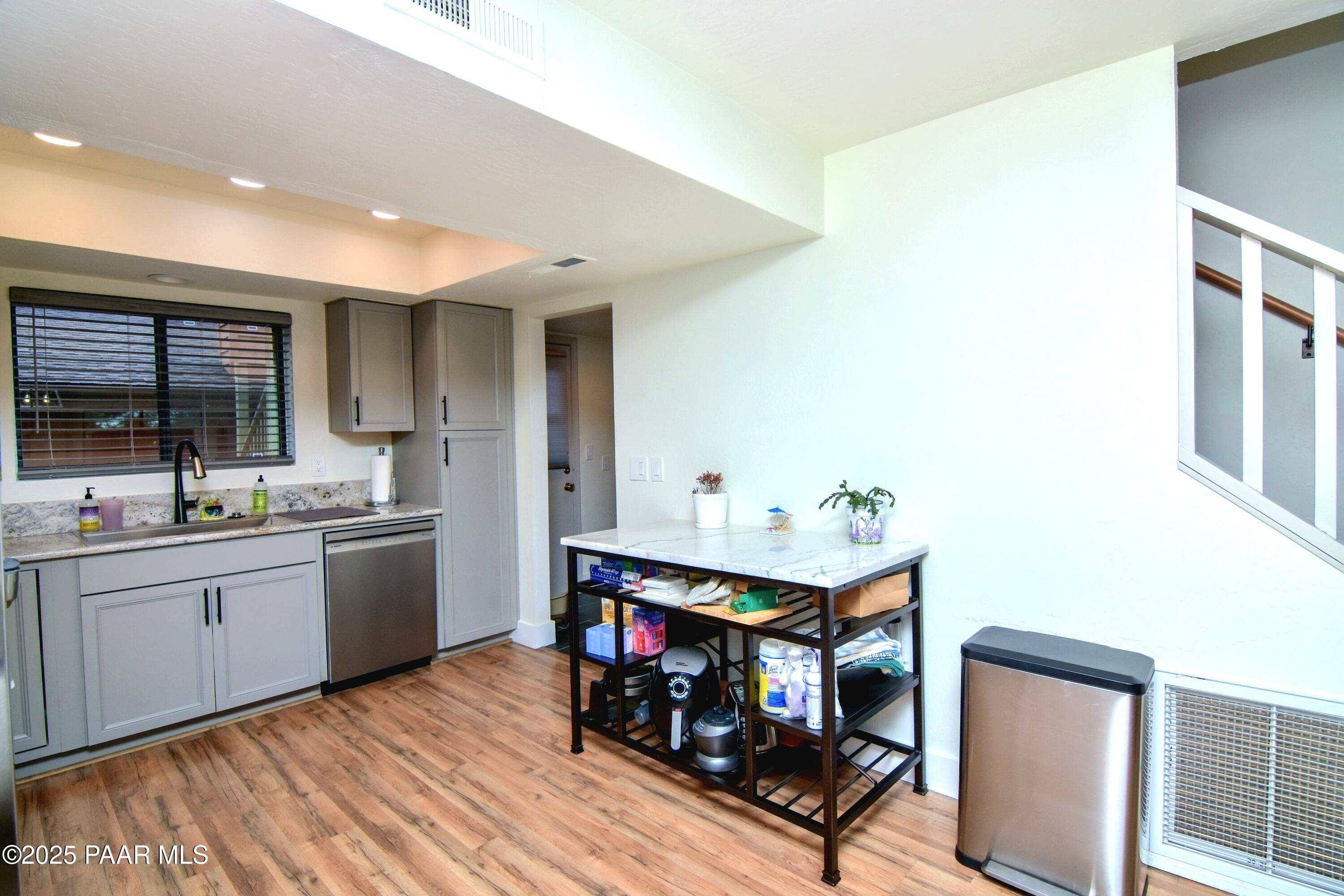 229 Creekside Circle Unit: 15a