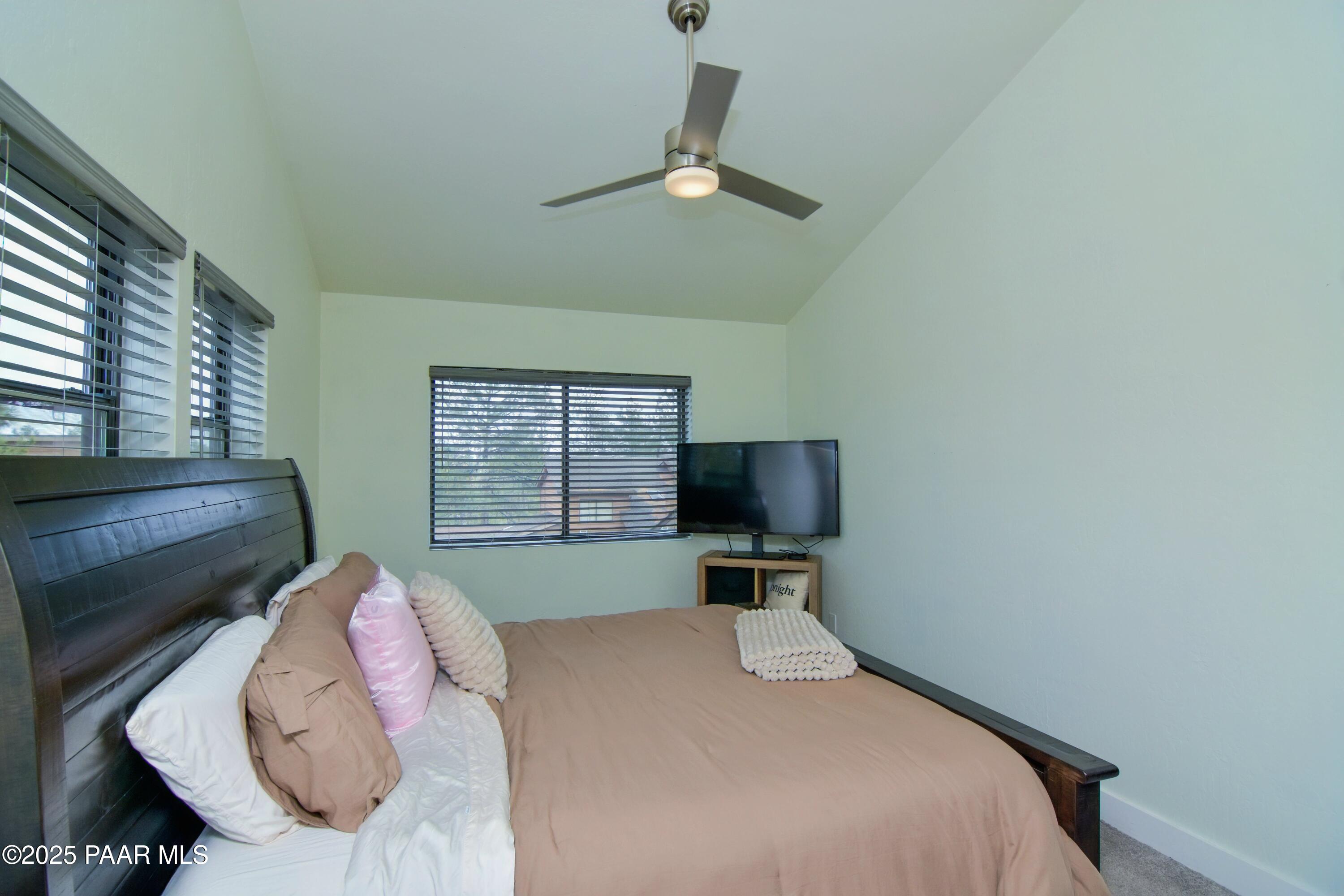 229 Creekside Circle Unit: 15a