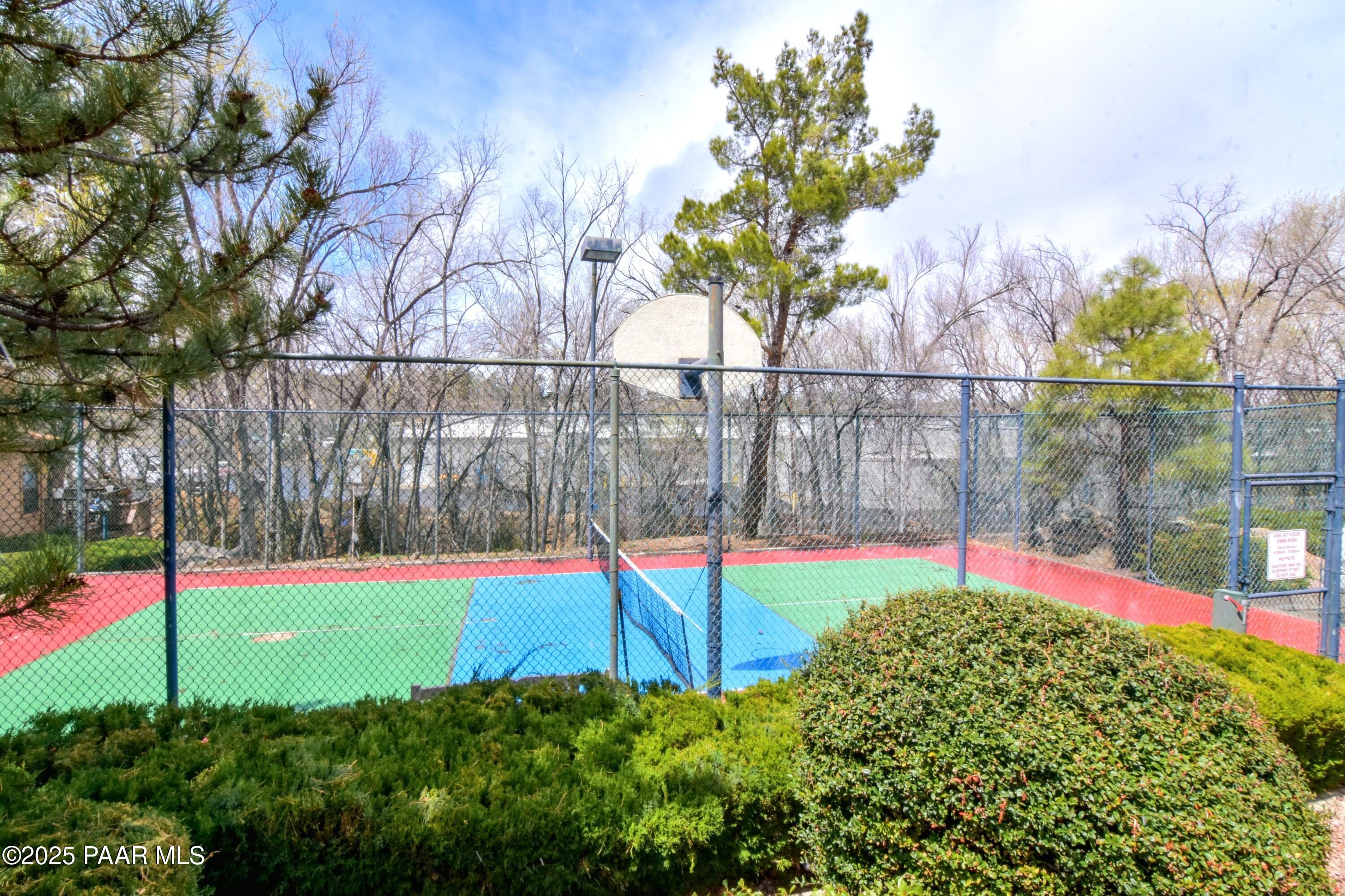 229 Creekside Circle Unit: 15a