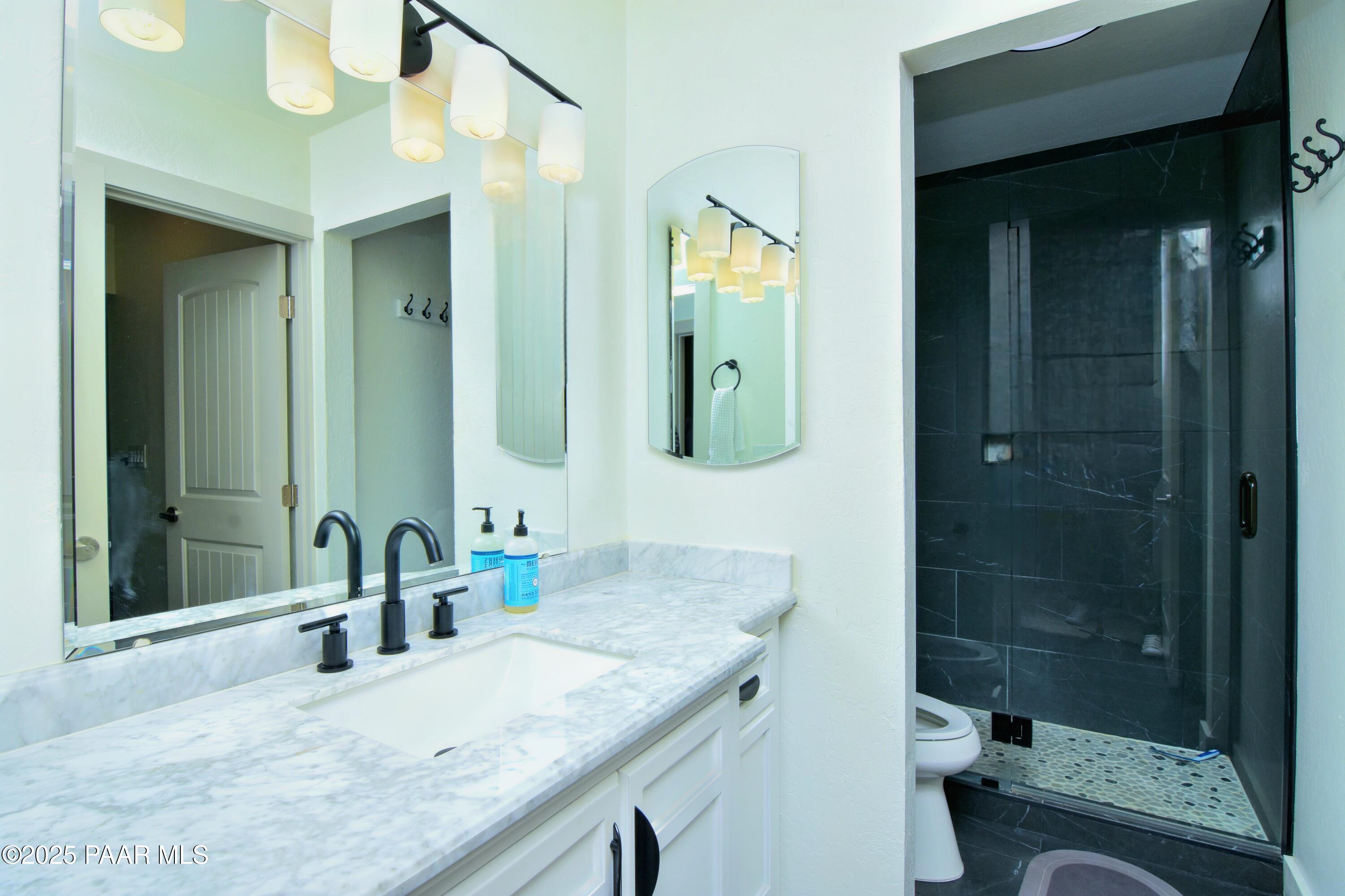 229 Creekside Circle Unit: 15a