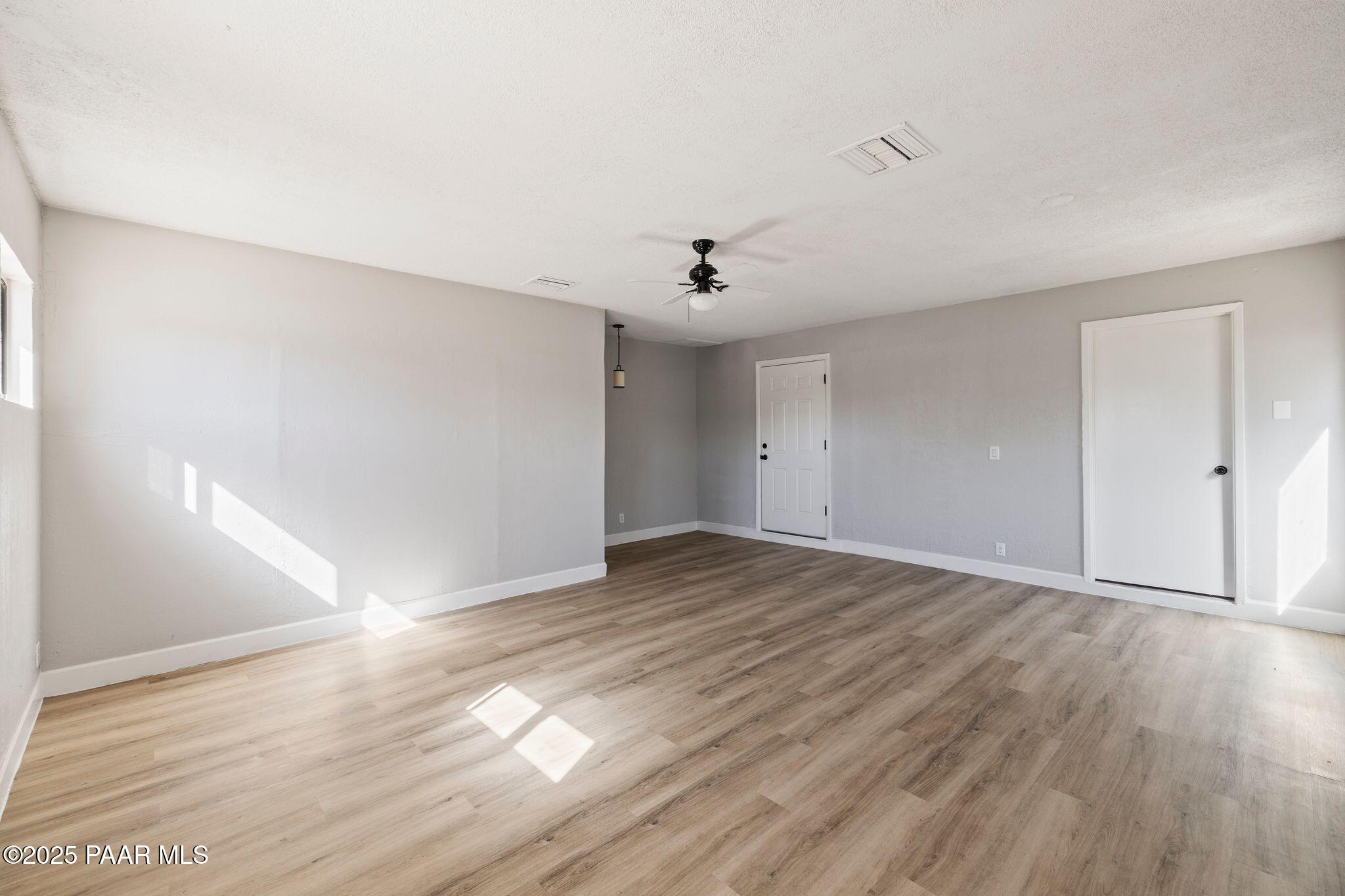 6060 E Copper Hill Drive