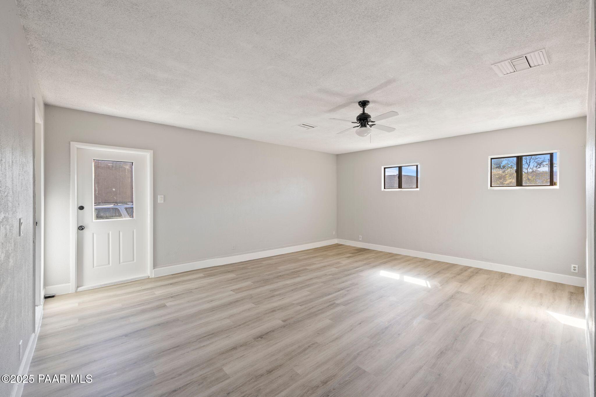 6060 E Copper Hill Drive