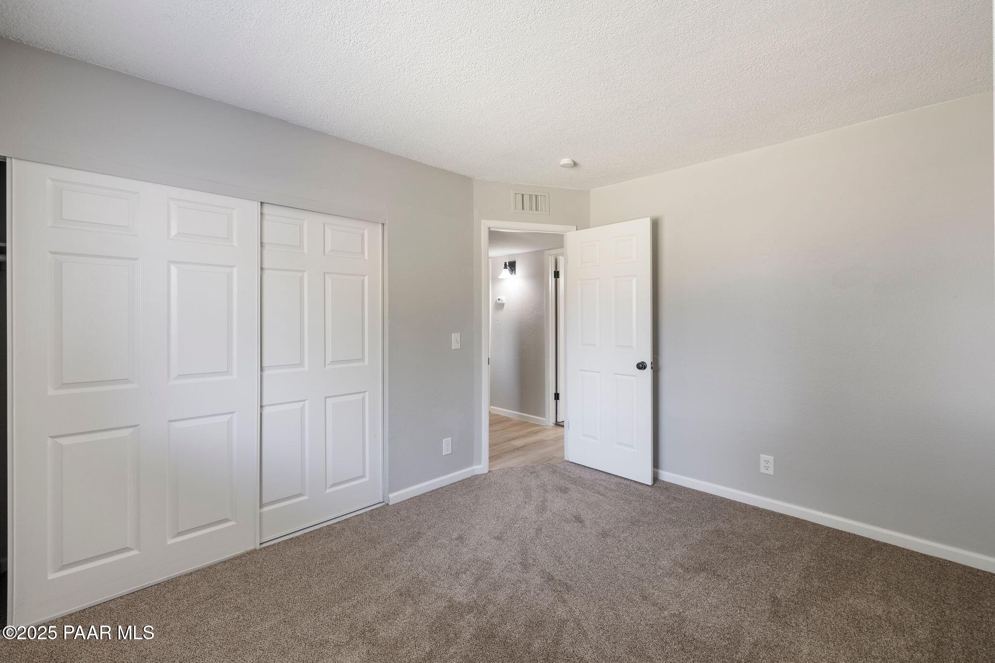 6060 E Copper Hill Drive